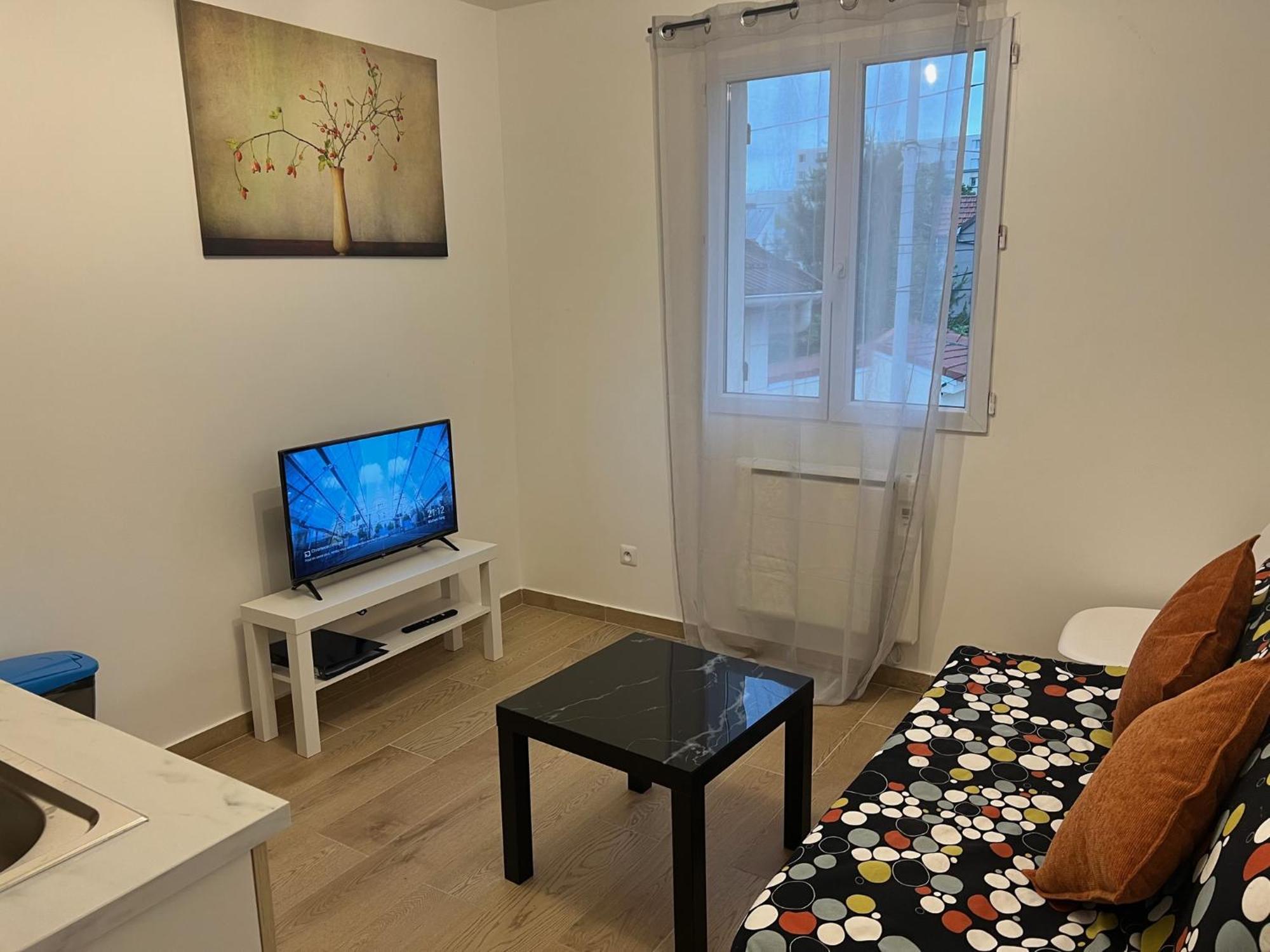 Appartement Lumineux Pres Metro Saint-Denis  Buitenkant foto