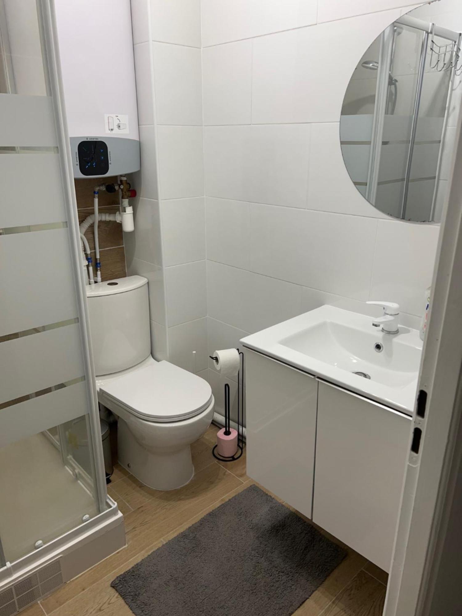 Appartement Lumineux Pres Metro Saint-Denis  Buitenkant foto